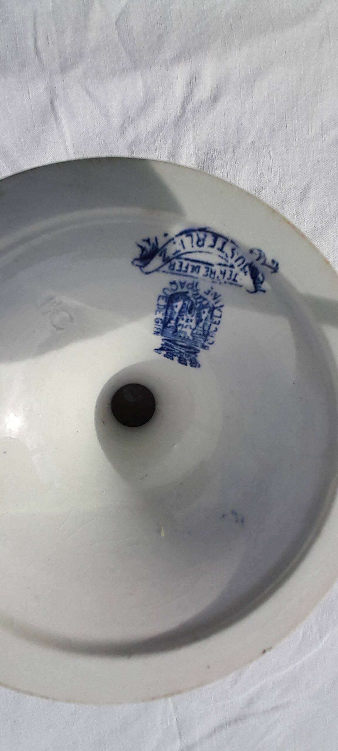 Compote bowl in opaque Gien porcelain, Austerlitz model Terre de fer diam.