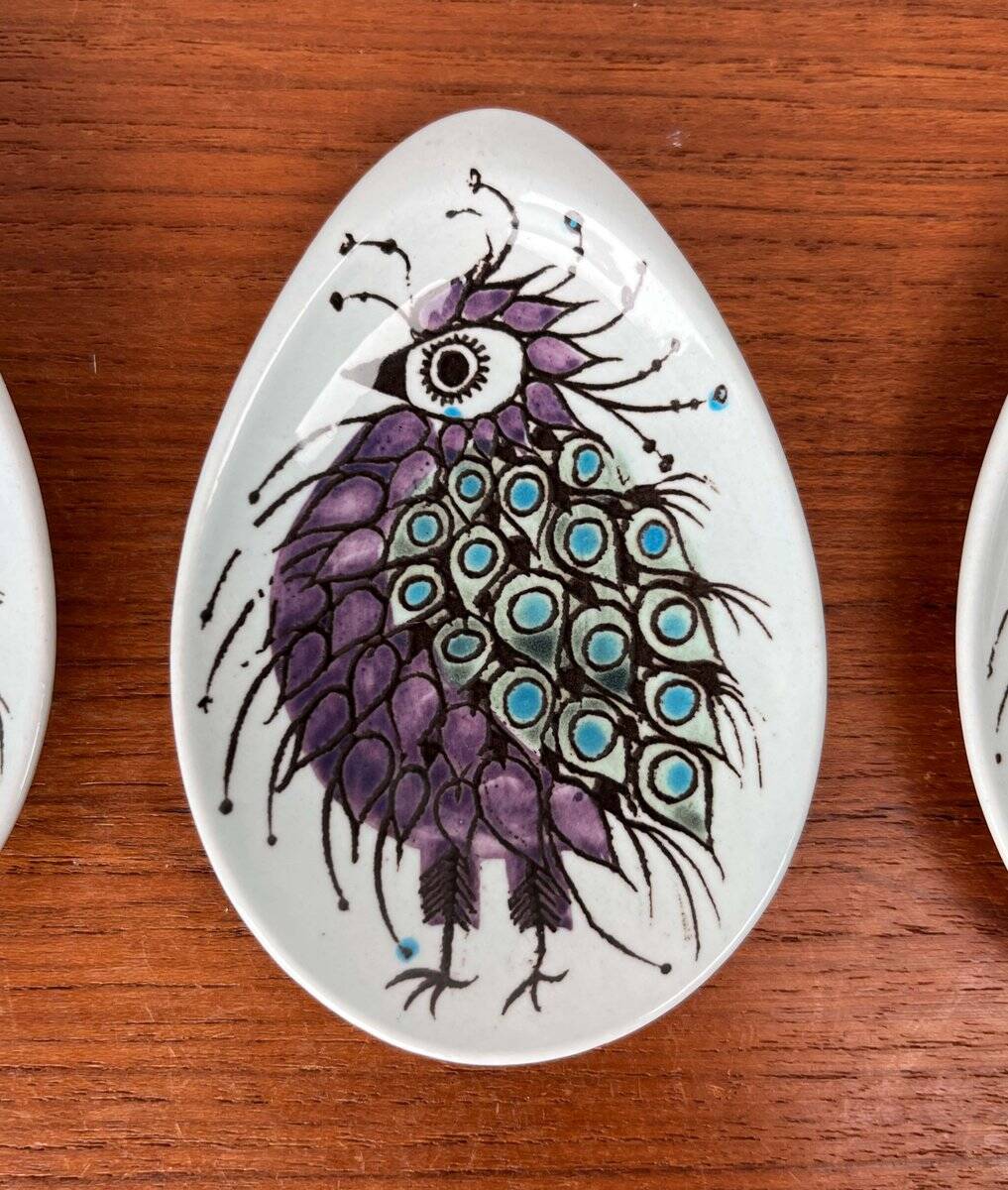 Small oyster or Danish sauce plates from the mid-century by Beth Breyen for Royal Copenhagen, set of 4.