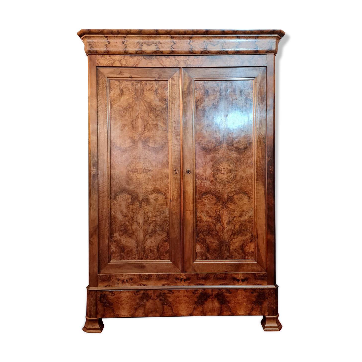 Parisian wardrobe Louis Philippe period walnut circa 1830