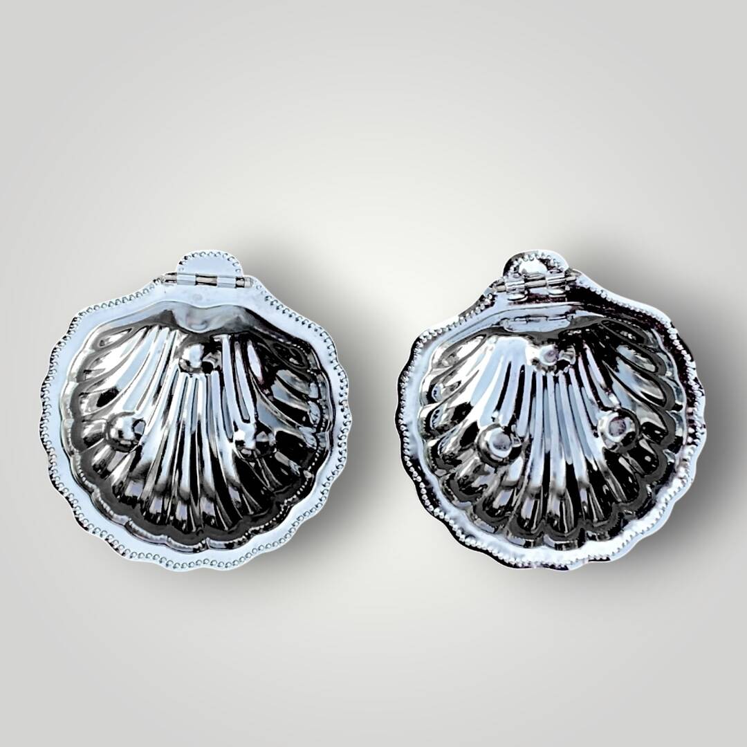 Set of 2 vintage shell butter dishes in stainless steel and cobalt blue glass