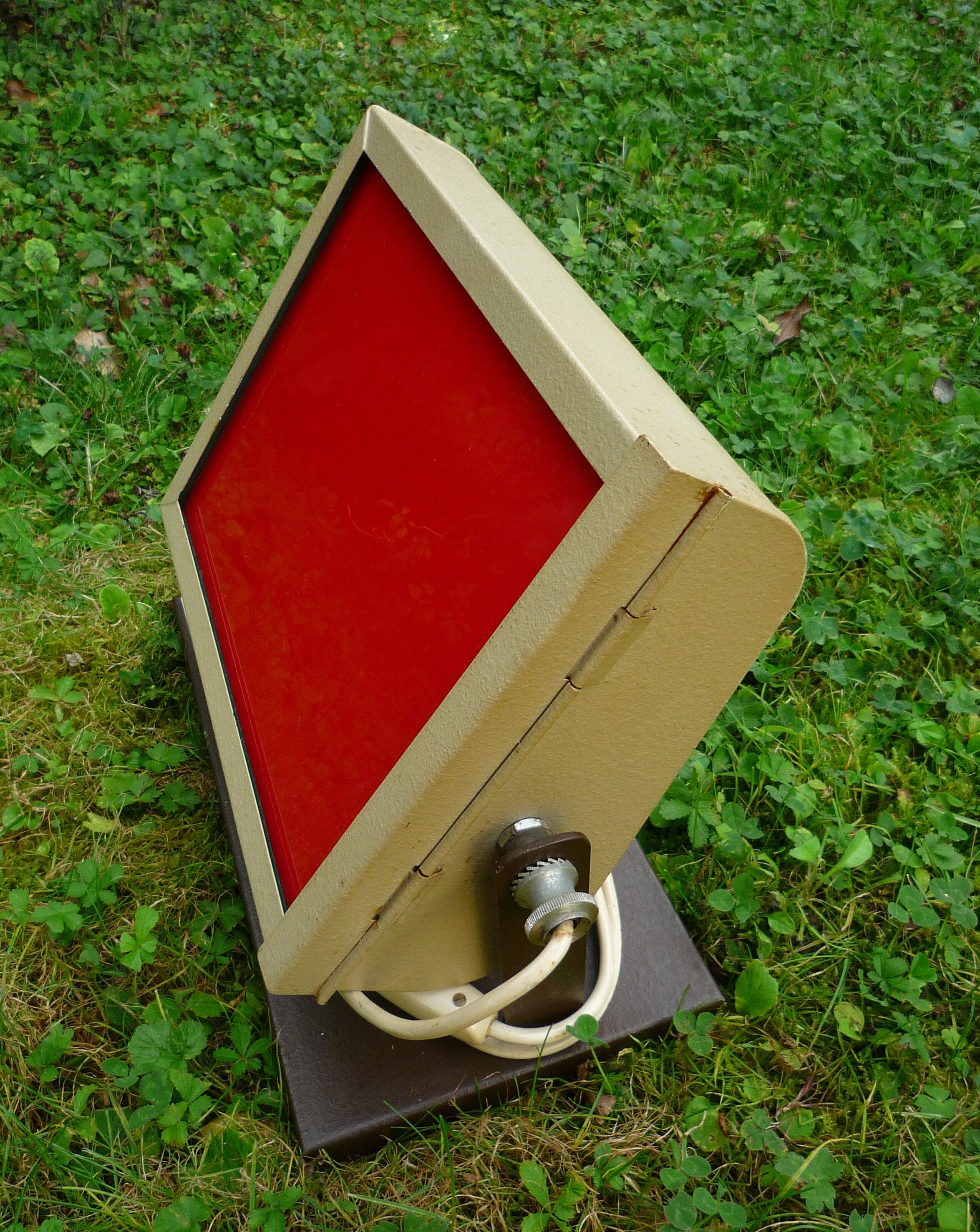 Square red lamp to install, industrial style