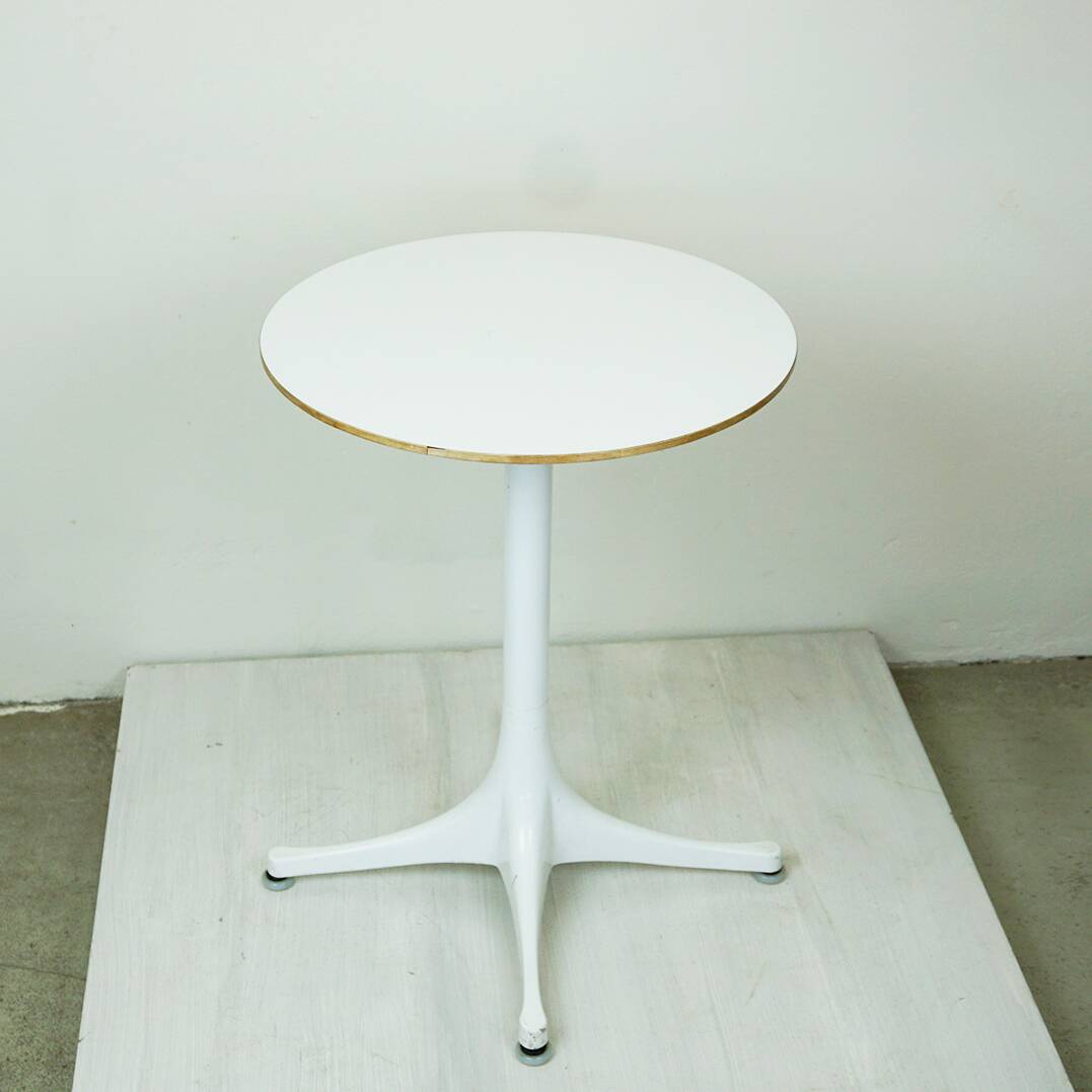 White George Nelson Pedestal Coffee Side Table for Herman Miller, USA, 1960s