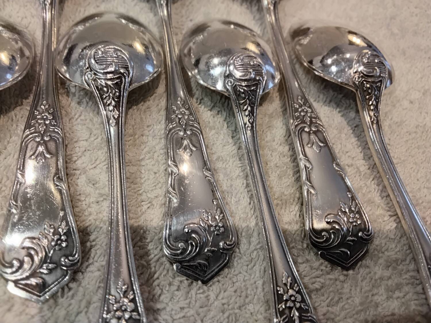 12 silver-plated metal coffee spoons by Boulenger LXV demi riche.