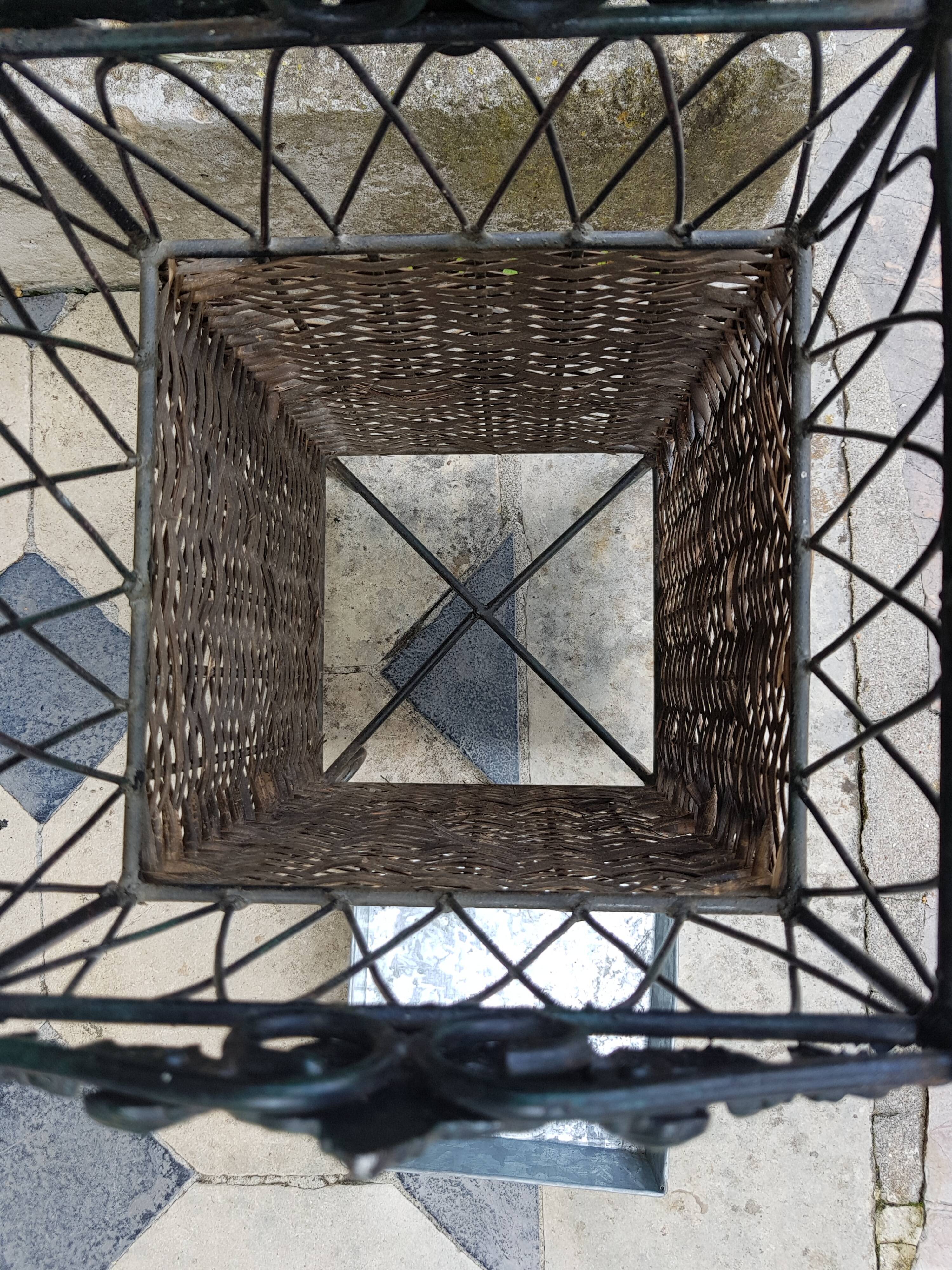 Iron and wicker umbrella carrier