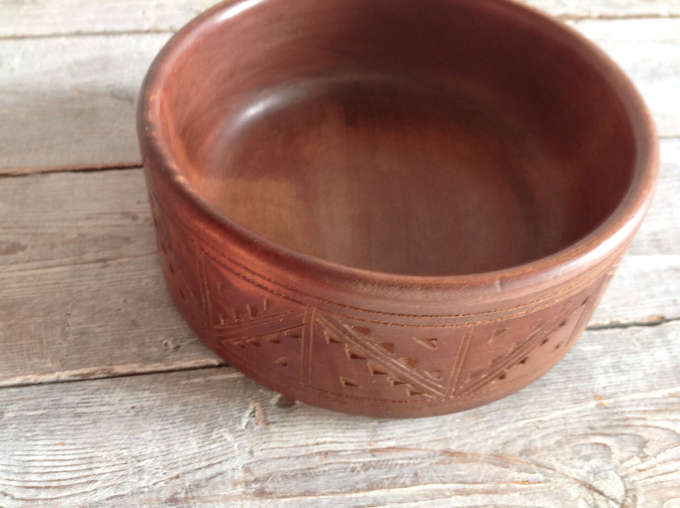 Wooden trinket bowl
