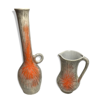 Lot 2 old ceramic jugs enamelled identical pattern