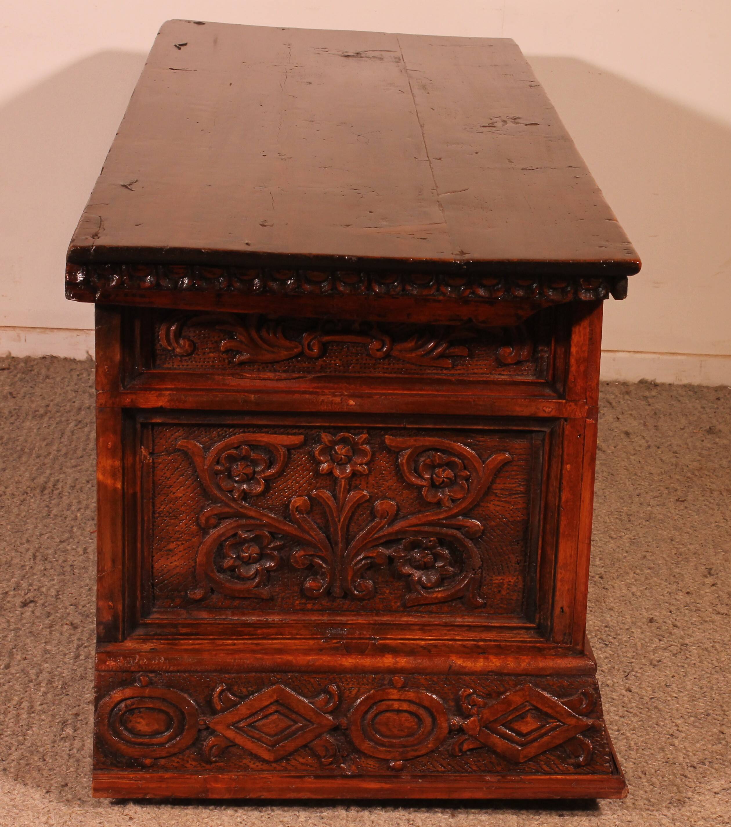Catalan Chest from the 18th Century with a small door
