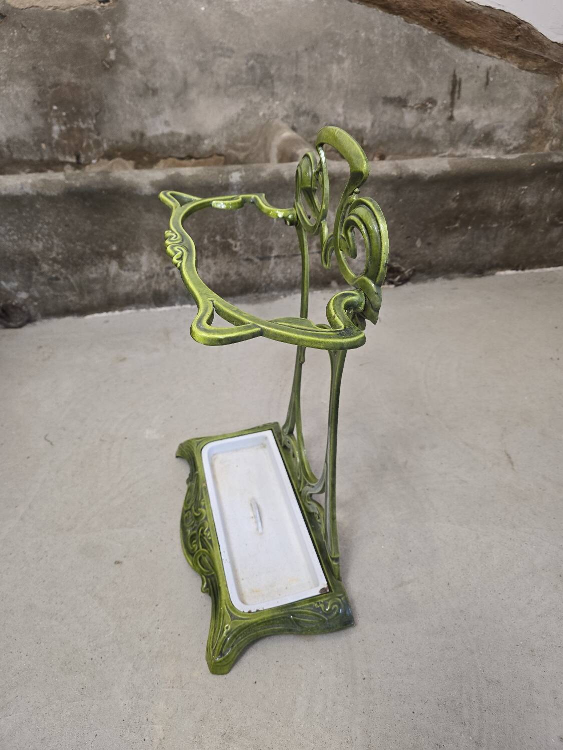 Art Nouveau umbrella stand in green enamelled cast iron