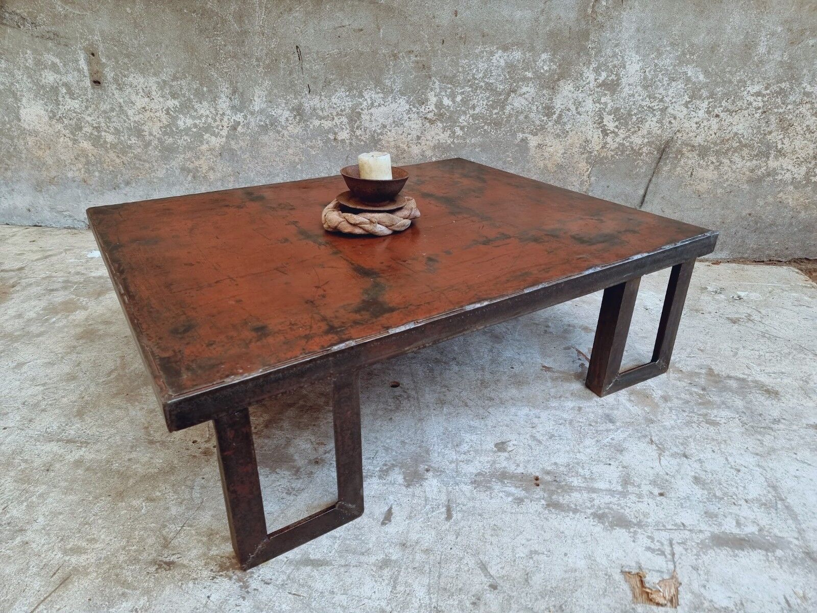 Industrial coffee table pallet table steel cinnamon brown