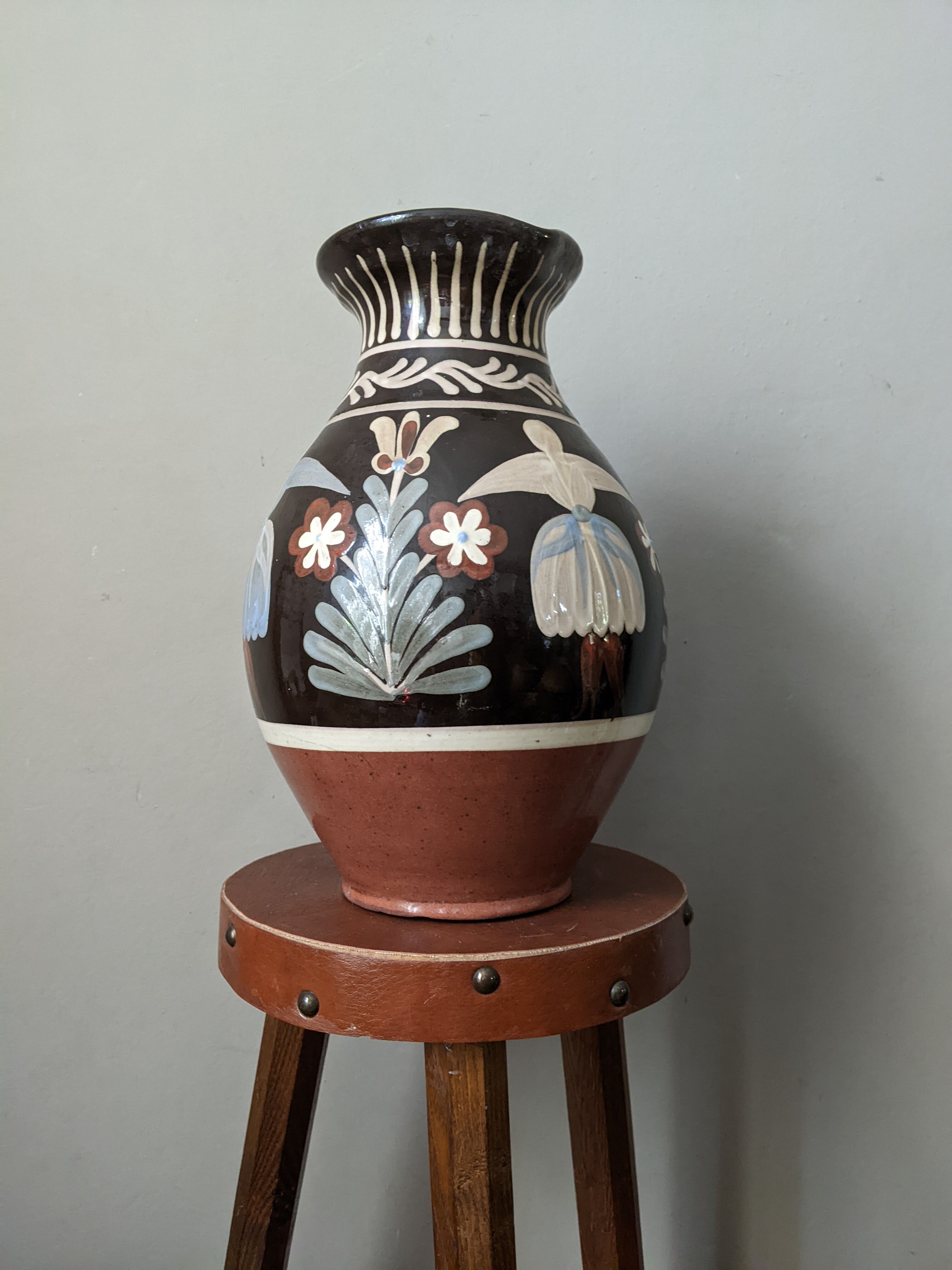 Hand-painted decorative artisan ceramics Moldova