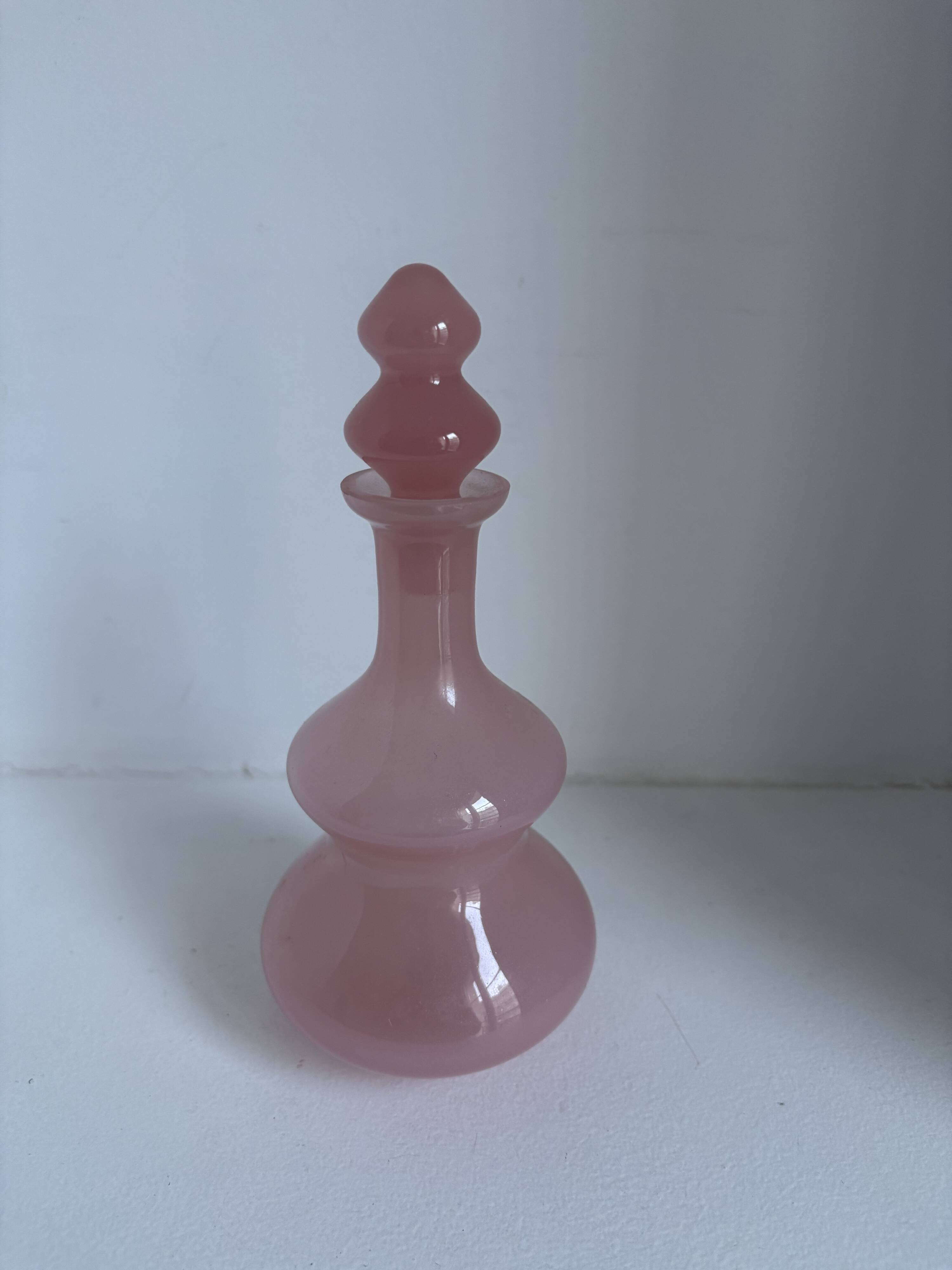 Set of 12 decorative items