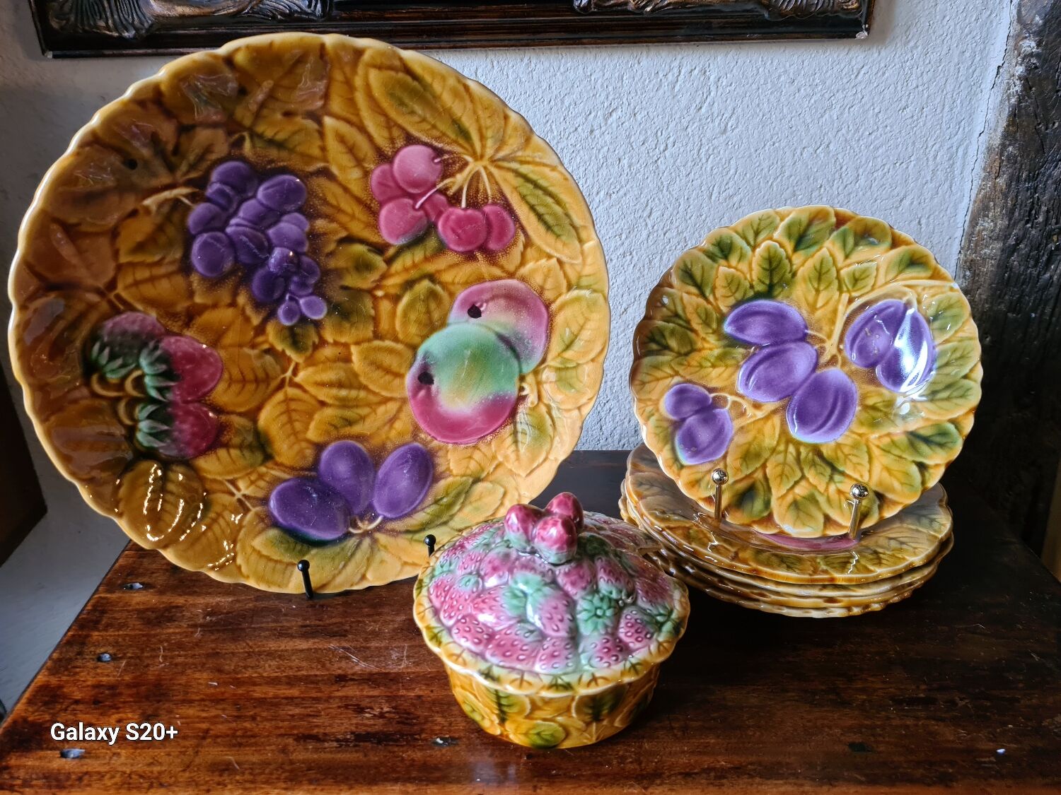 Dessert service in earthenware