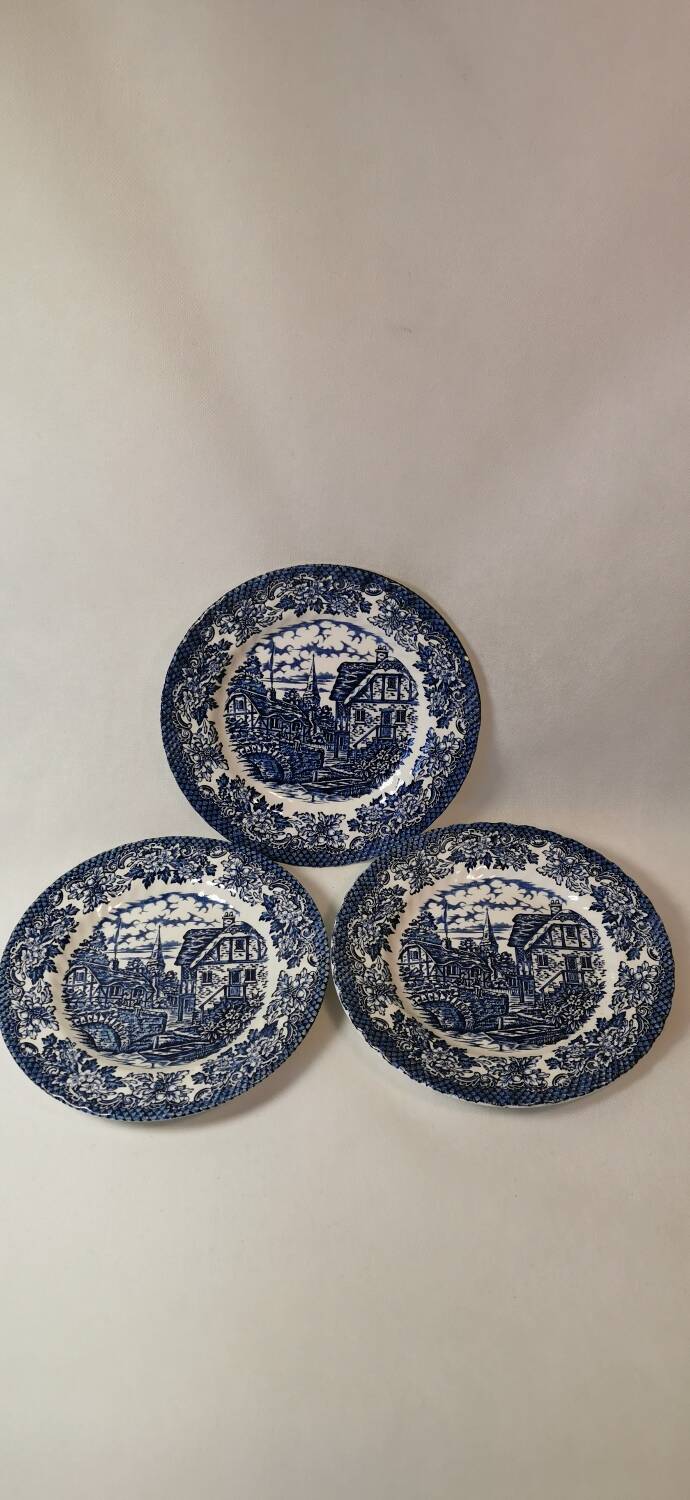 3 Grindley Royal Tudor Merrie Olde England Dessert Plates