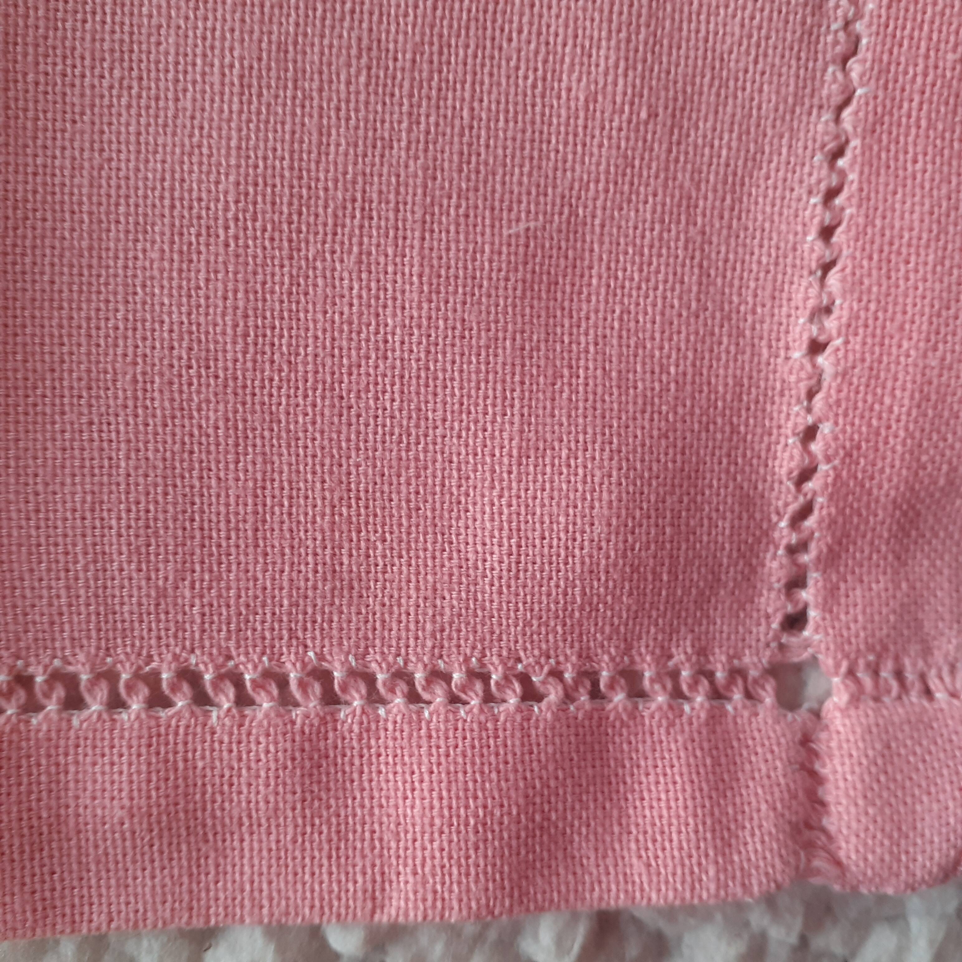 6 small pink napkins. Handmade day entourage.