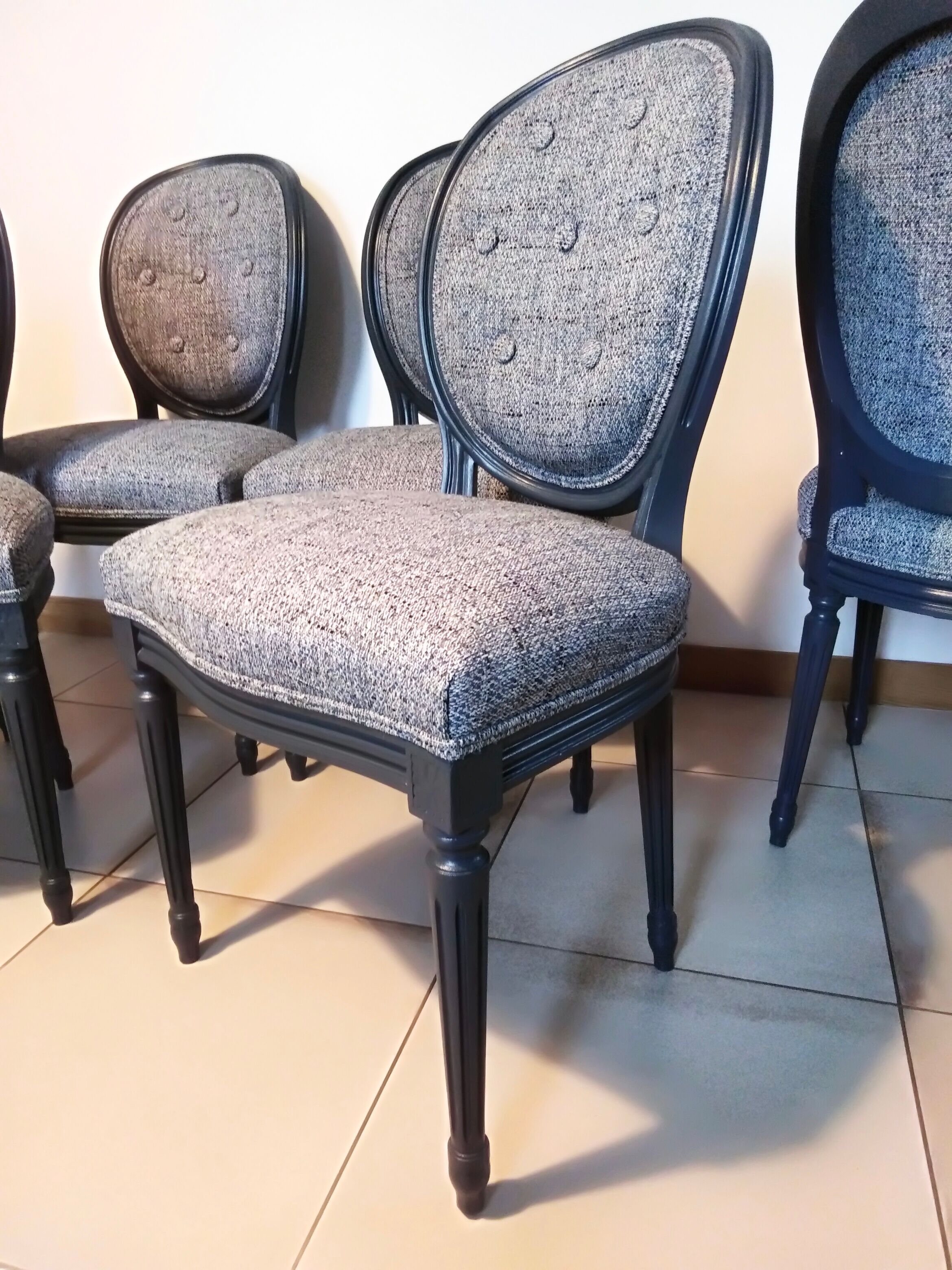 6 old medallion chairs fully restored