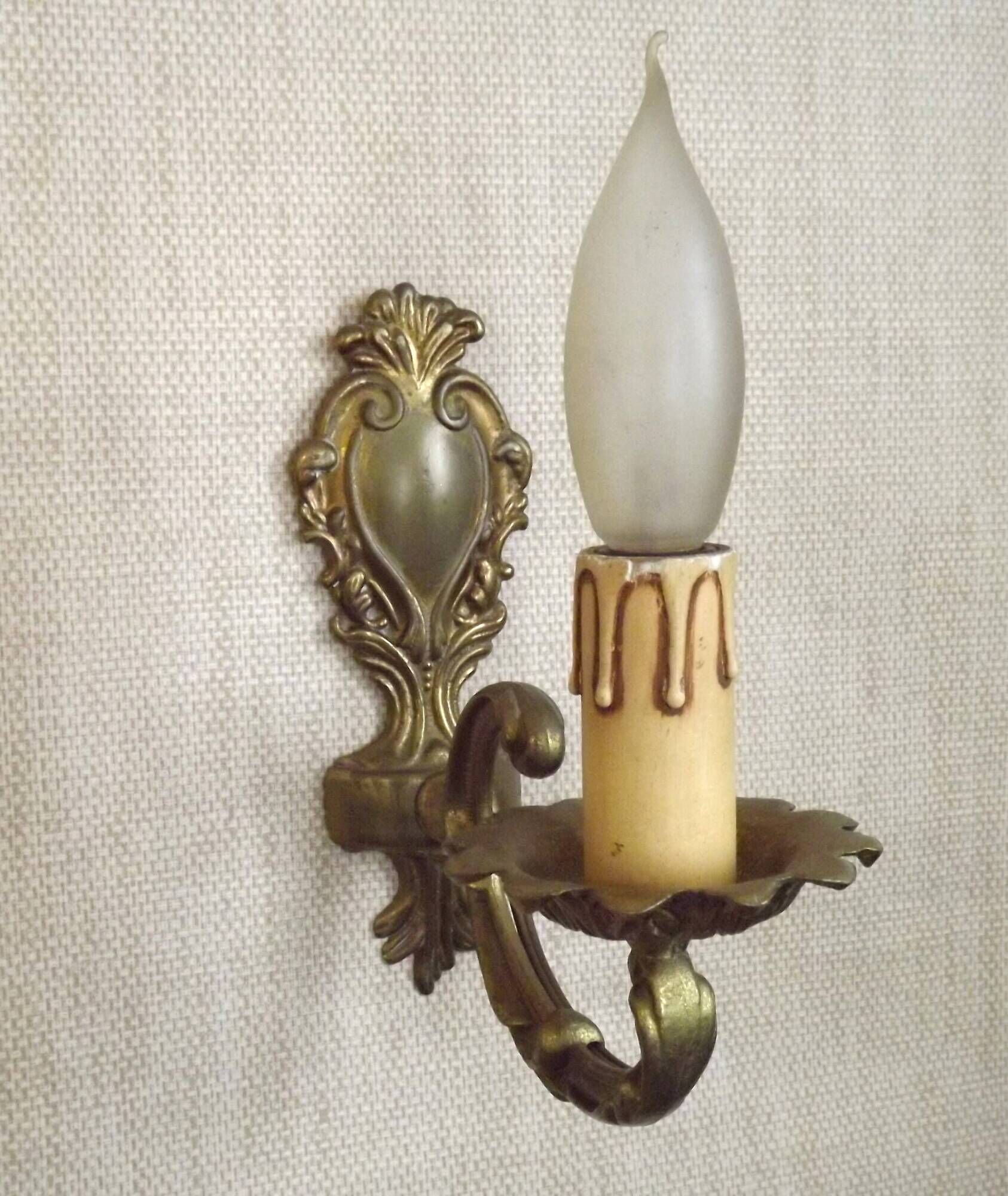 Pair of french vintage gilt bronze traditional style single wall lights 5113