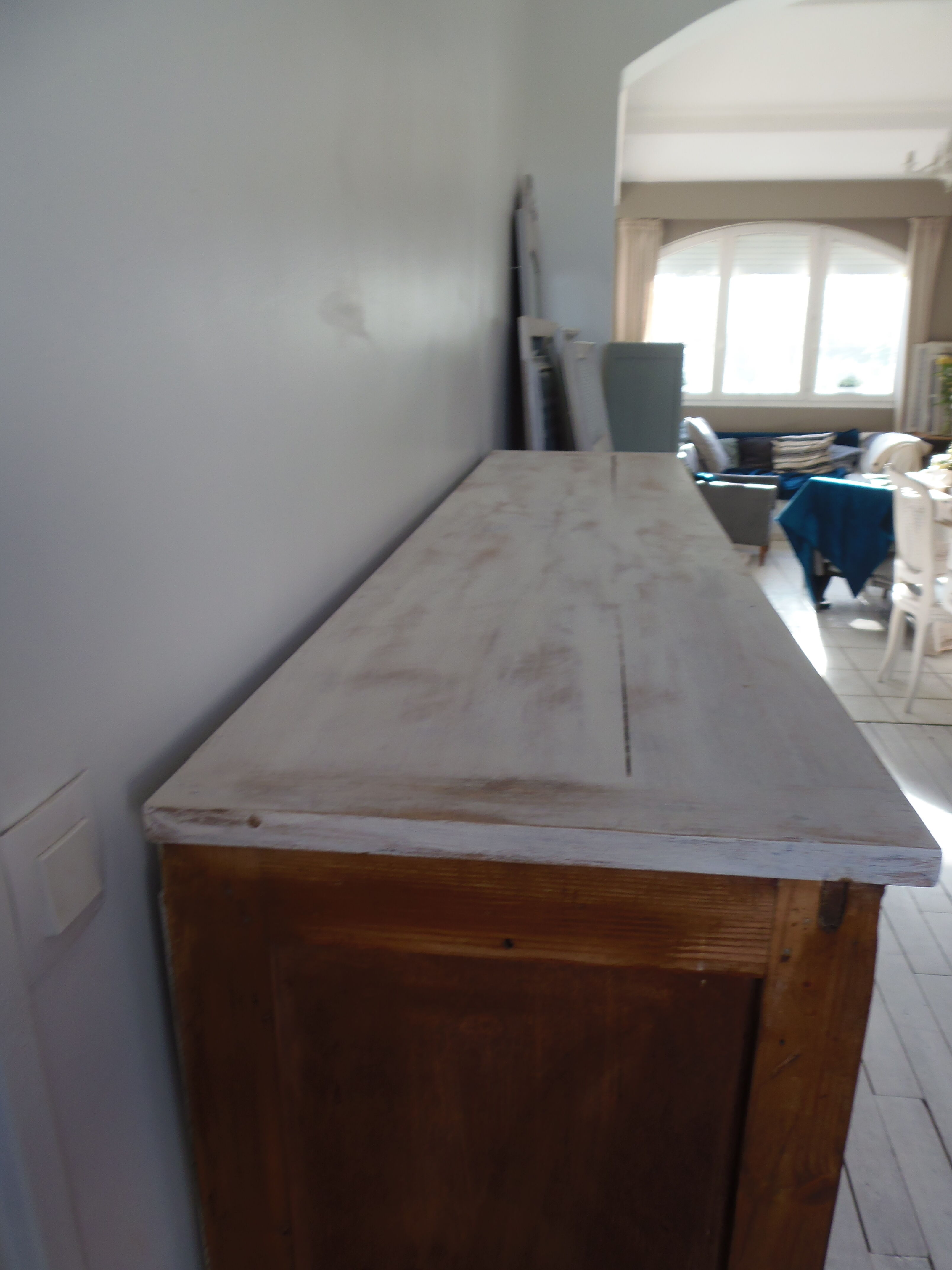 Furniture vintage skateboard straight out of an old shop, tray polished finishing bleached oak, the wax Cabinet medium oak, 2 sliding doors.
