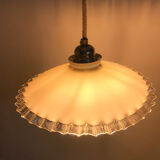 Opaline suspension with lace