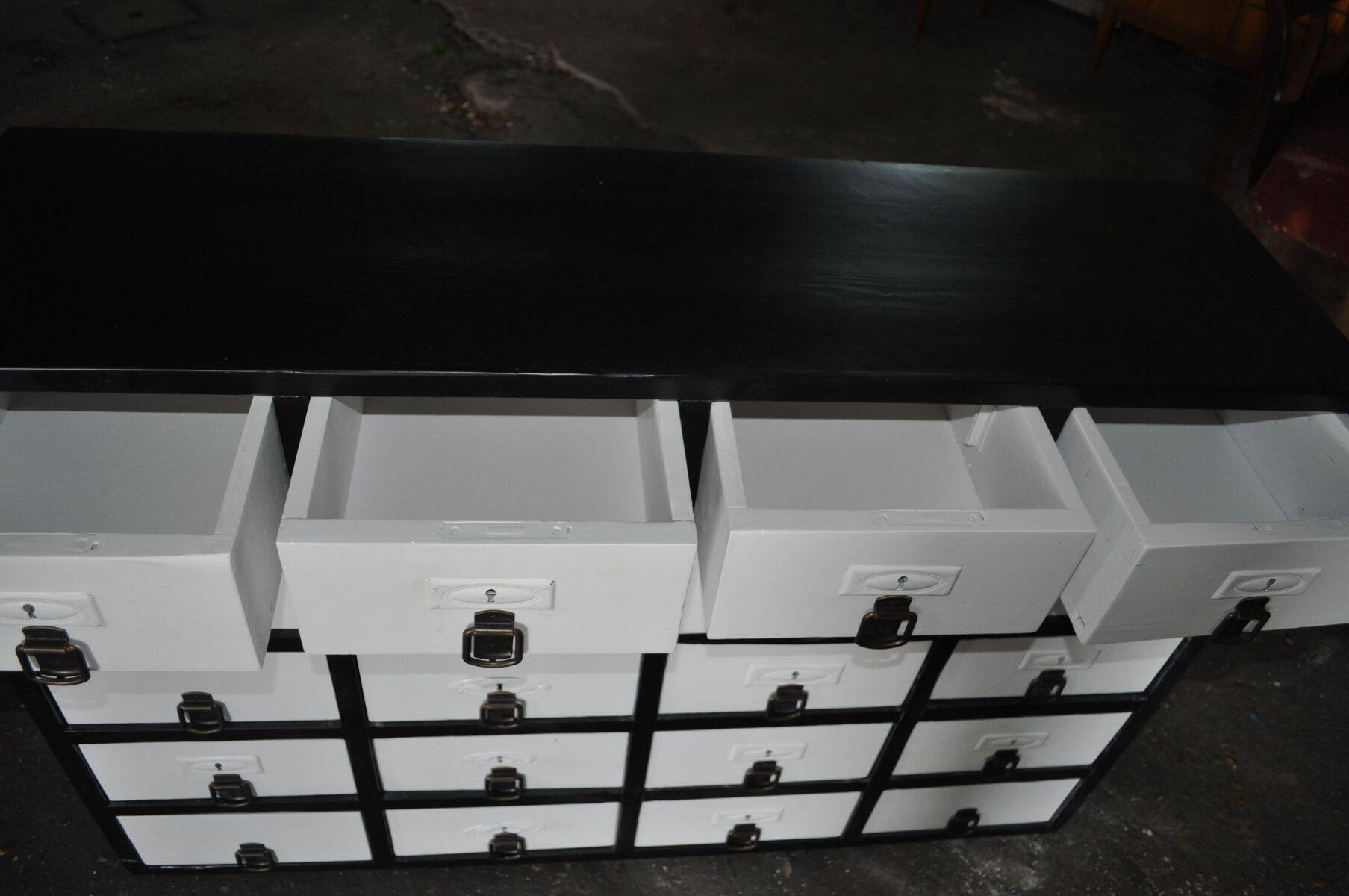 Vintage industrial chest of drawers in black and white pine, 20 drawers, 1950s apothecary style.