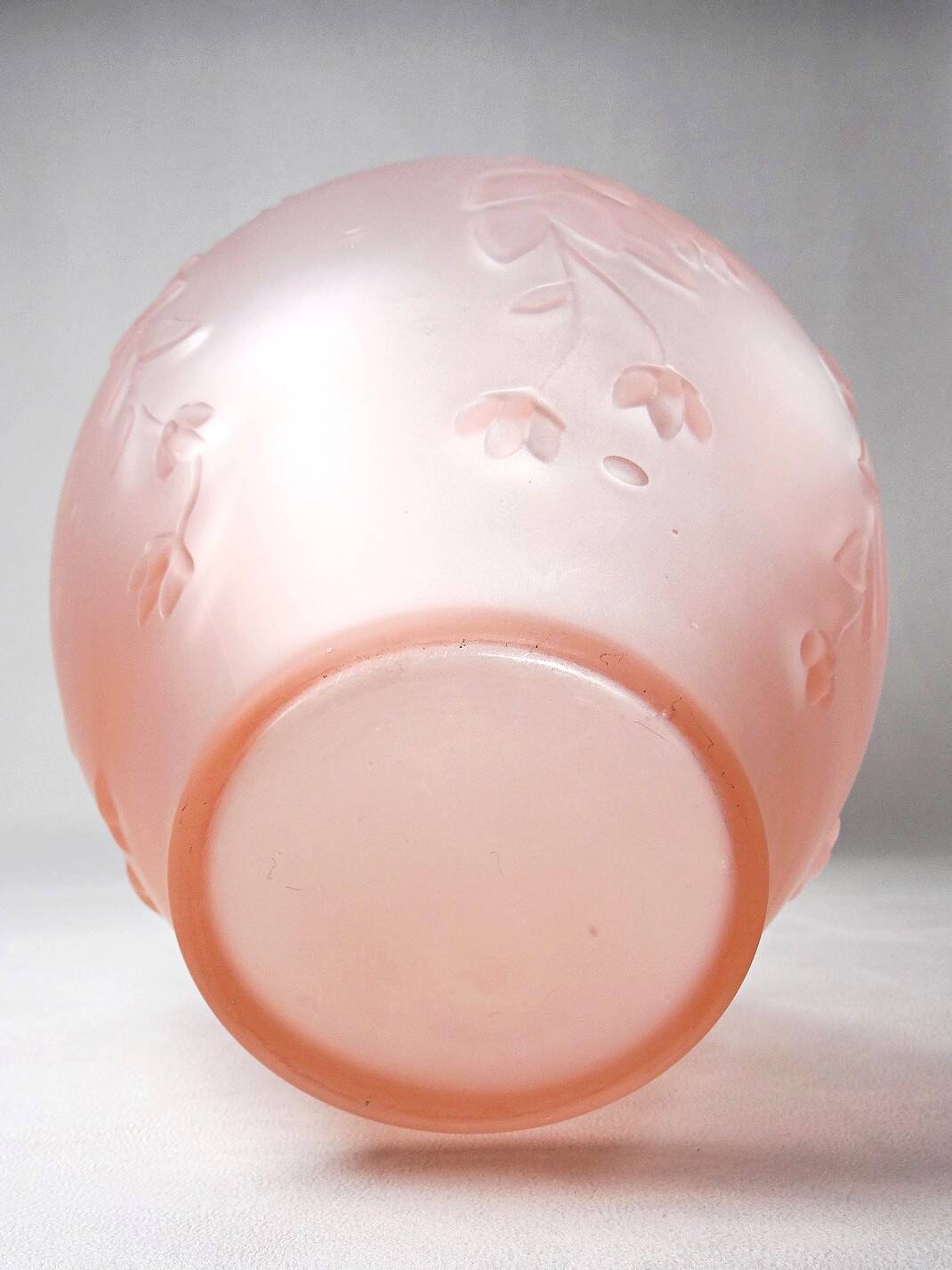 Large art deco style vase in molded/pressed pink glass paste