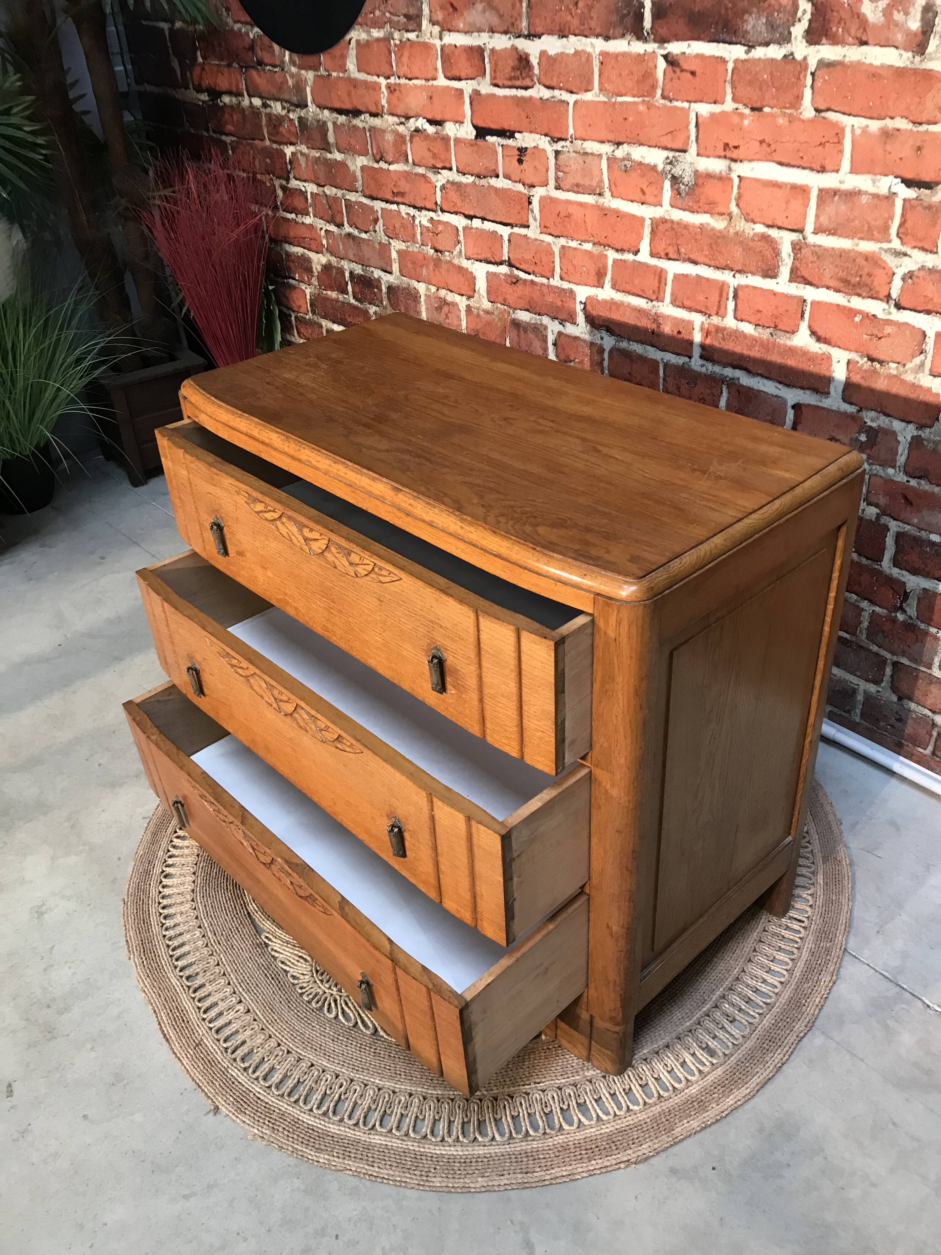 Commode 3 tiroir en bois style art nouveau