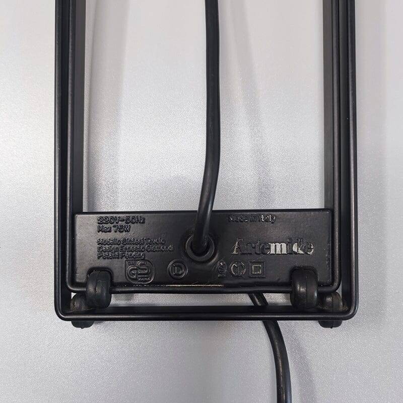 1970s Gorgeous Black Table Lamp "Sintesi" by Ernesto Gismondi for Artemide. Made in Italy