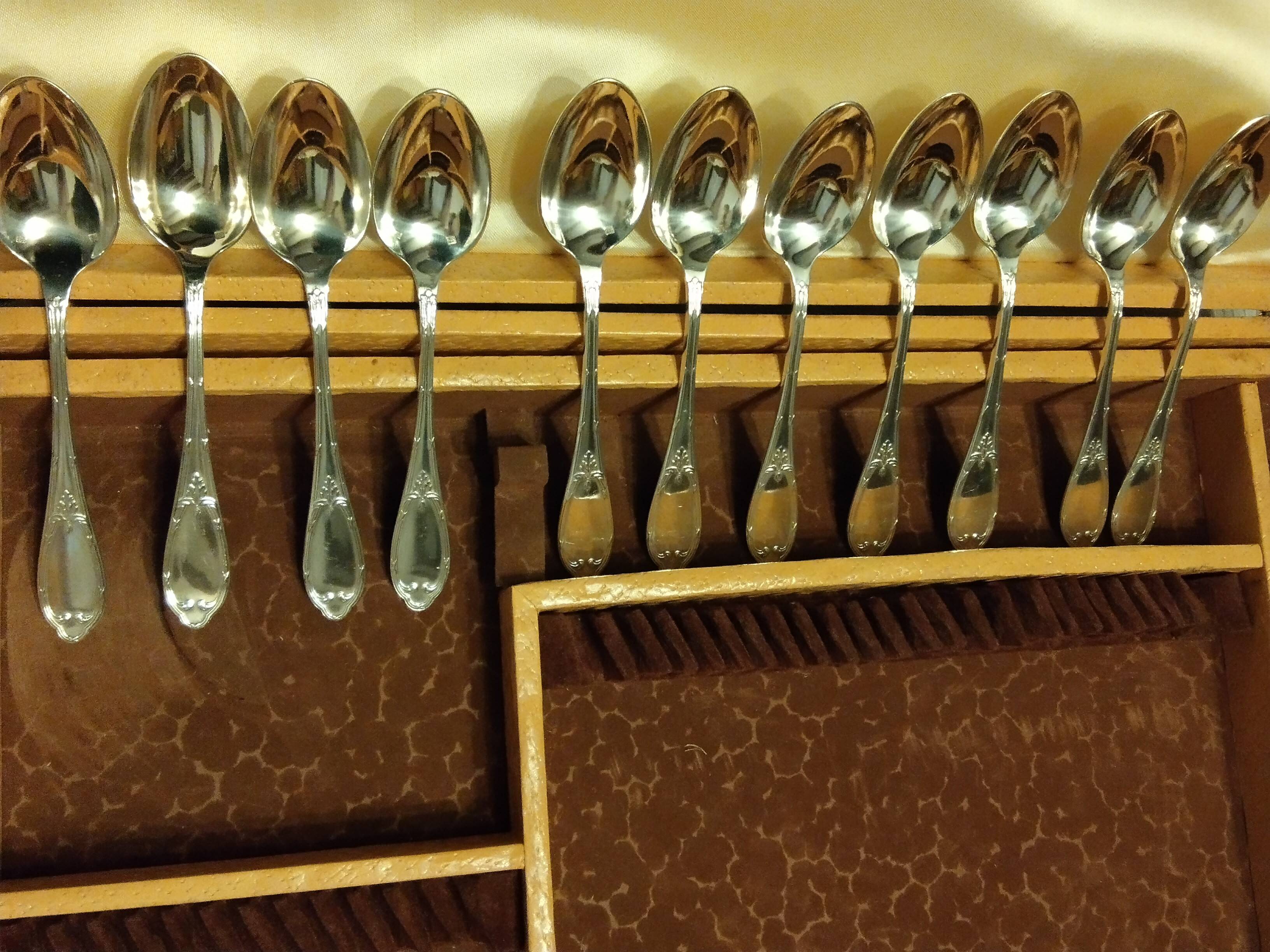 12 silver-plated metal teaspoons by Félix Frères