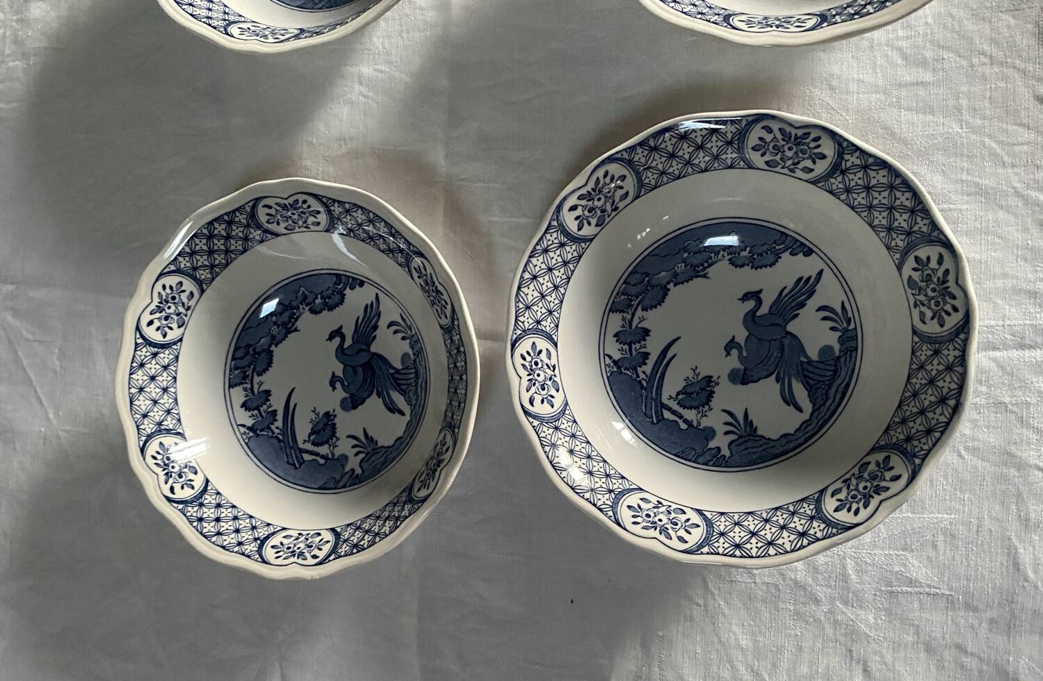 Set of 4 large Old Chelsea antique Mason's bowls