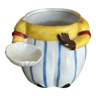 Cache-pot anthropomorphe en porcelaine