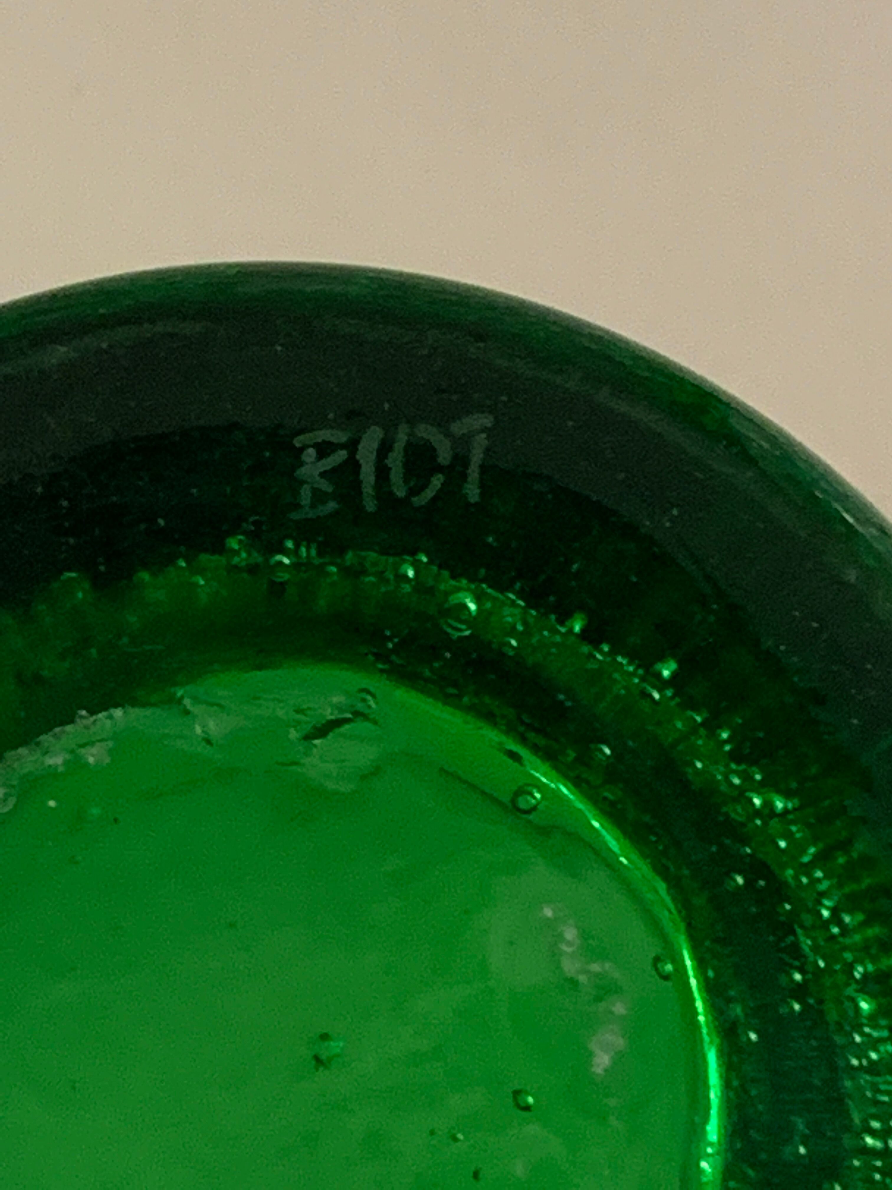 6 green whiskey glasses, bubbles and Biot soufflés