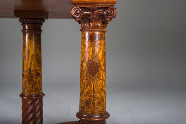 Secrétaire Wilhelmine en noyer et placage exotique avec dessus en cuir