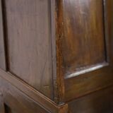 Chaise d'agnelage anglaise ancienne à capuchon du XVIIIe siècle, de forme particulière.