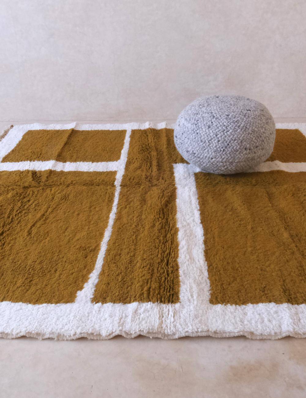 Contemporary wool rug - 266 x 228 cm