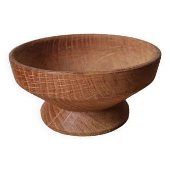 Vintage artisanal bowl in solid oak wood turned