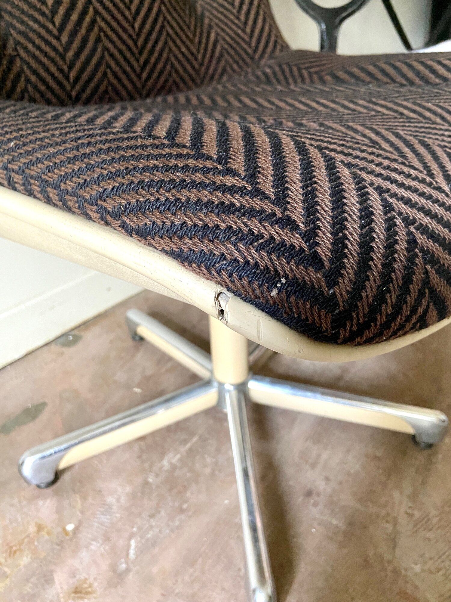 Strafor armchair in beige plastic and brown herringbone wool 1960s'
