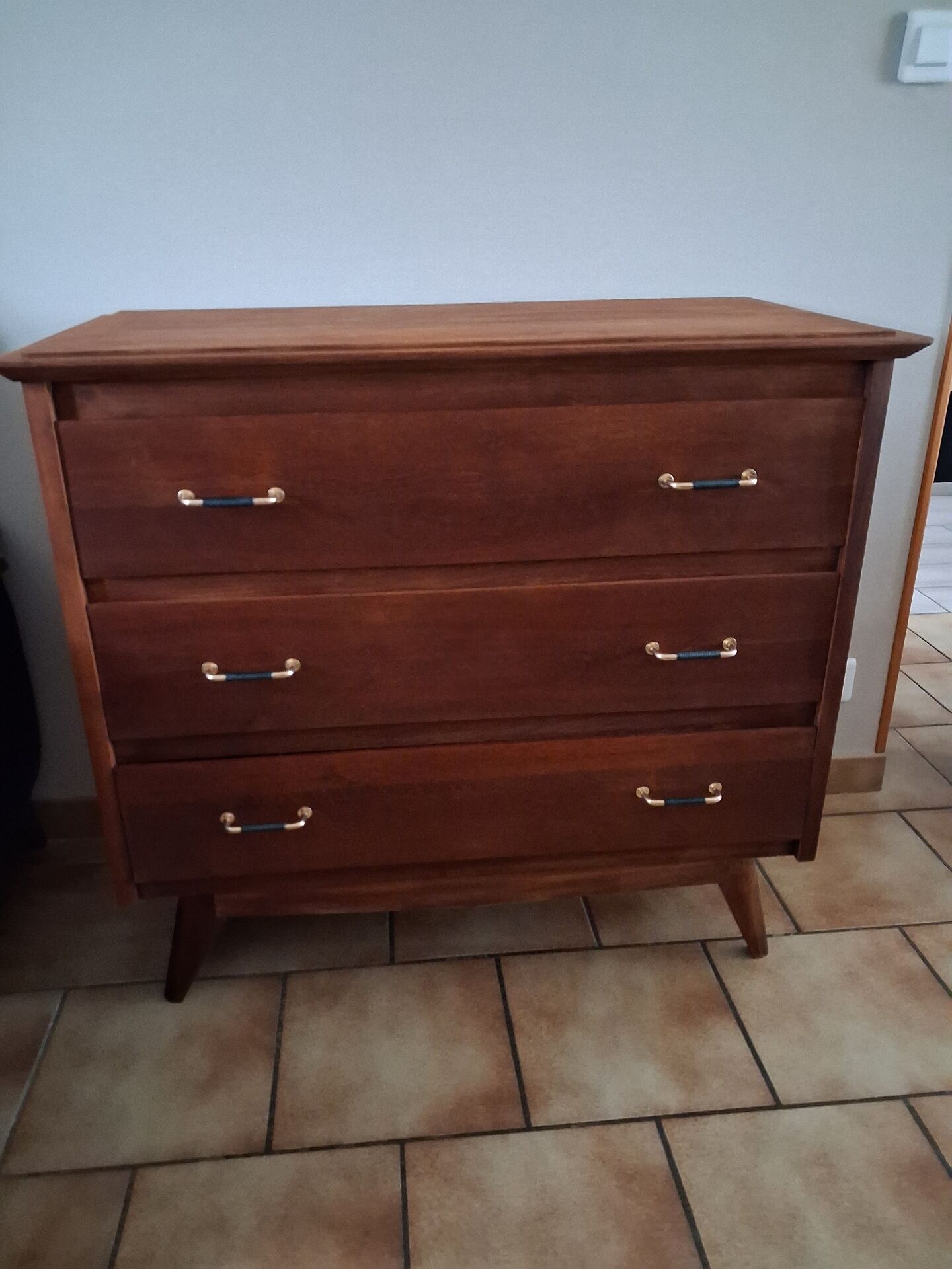 Vintage chest of drawers