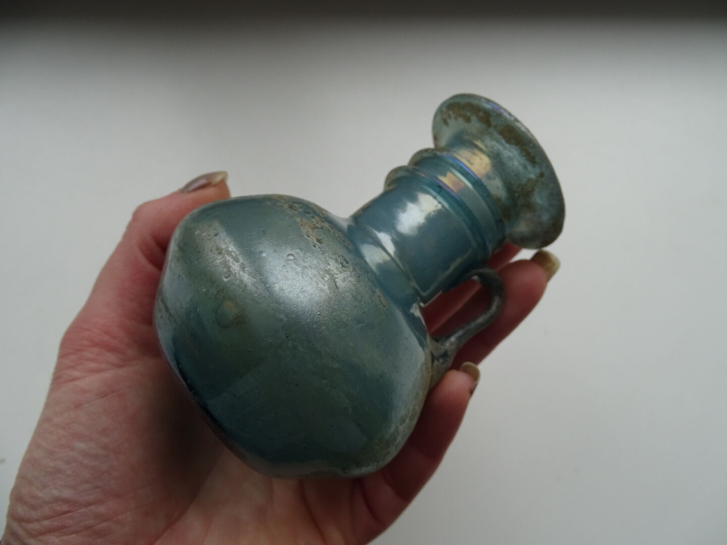 Miniature vase Scavo Seguso Vetri d'Arte iridescent glass Murano 1950