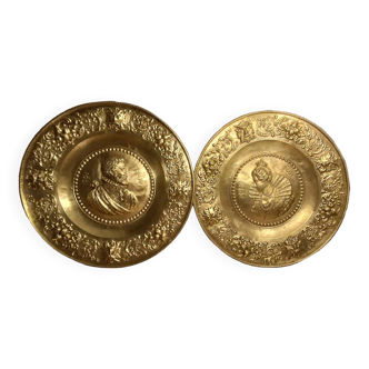 Plats muraux en laiton doré Henri IV et Marie de Médicis