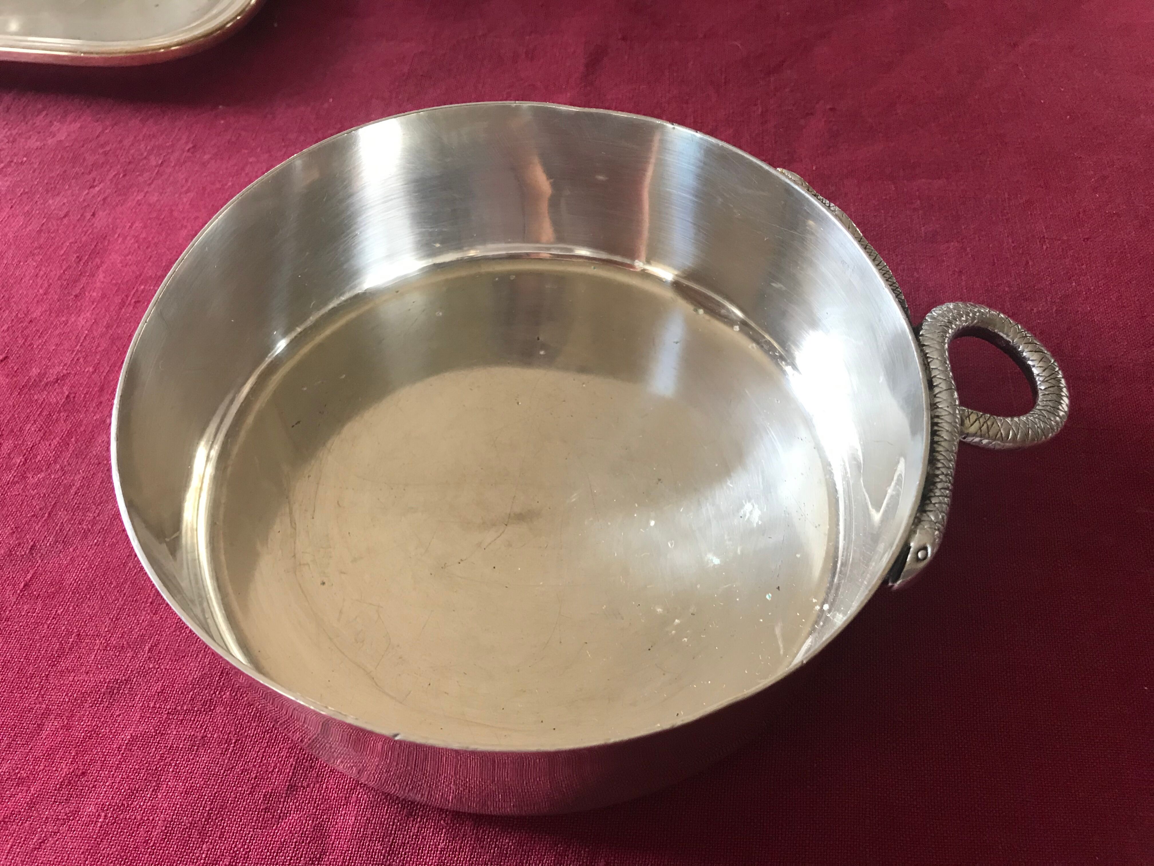 Silver metal ashtray handle Snake