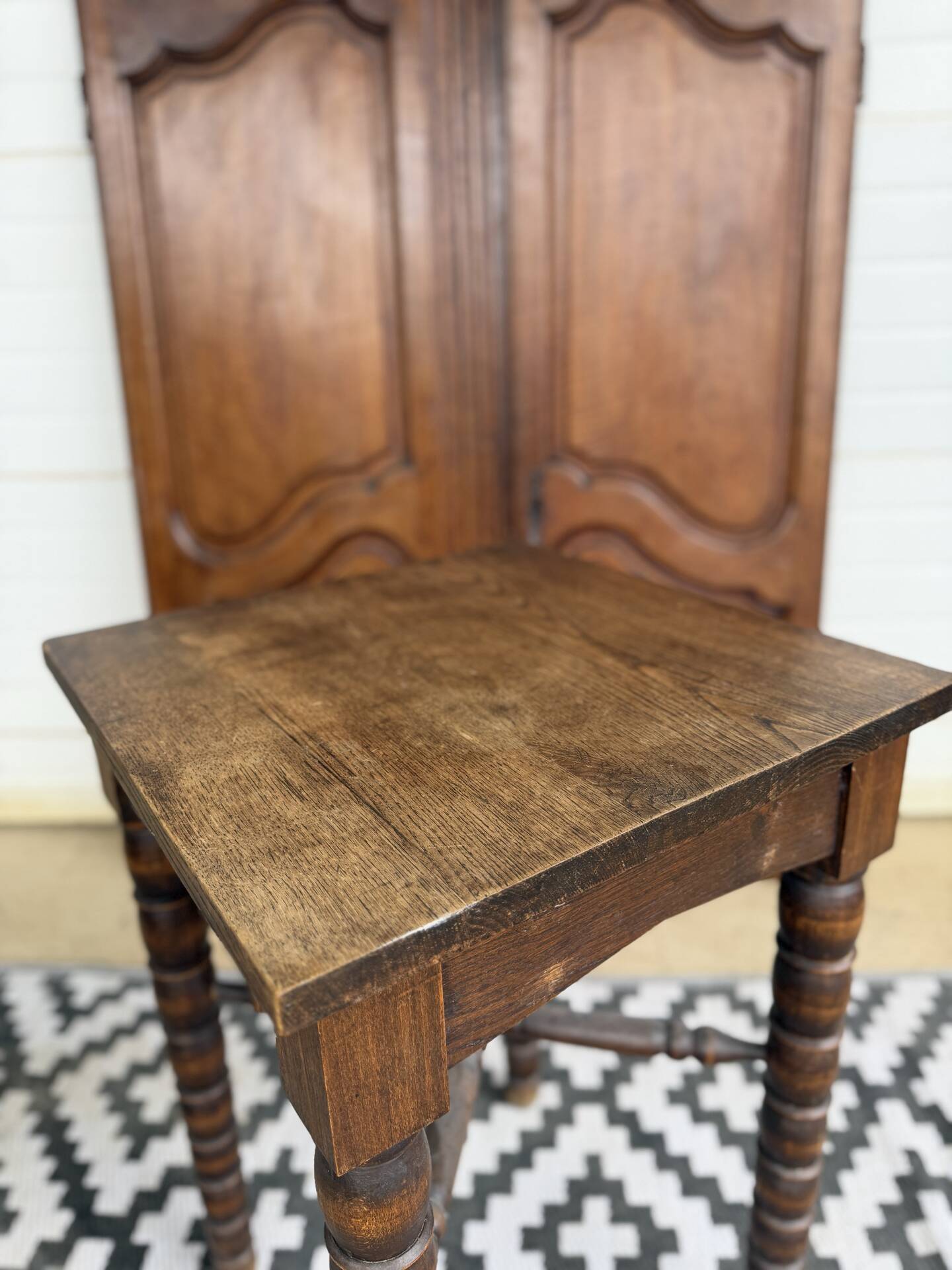 Small antique side table - turned legs - Louis XII inspiration