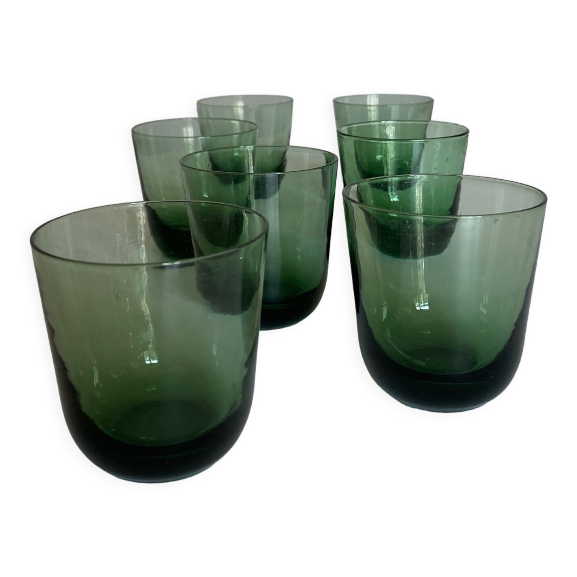 Set de 7 verres gobelets 1960 en verre soufflé vert