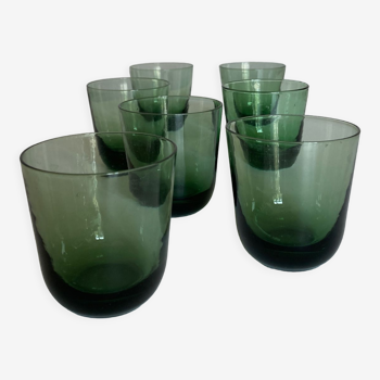 Set de 7 verres gobelets 1960 en verre soufflé vert