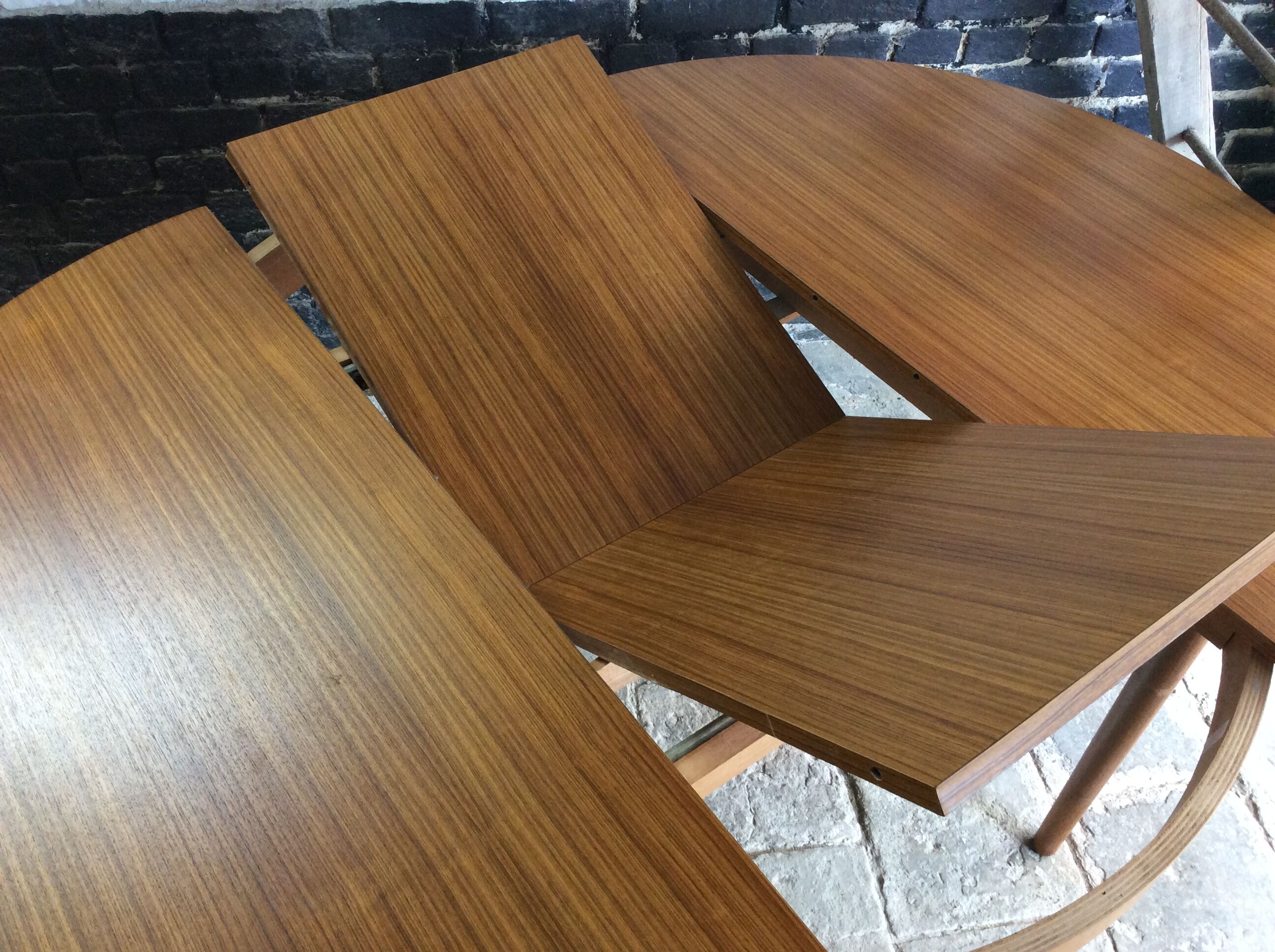 Vintage dining expandable room table