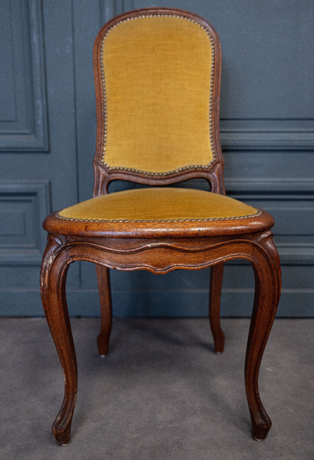 Suite of 6 Louis XV style chairs in walnut nineteenth yellow velvet