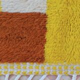 Tapis berbère marocain béni ouarain damiers jaune et marron