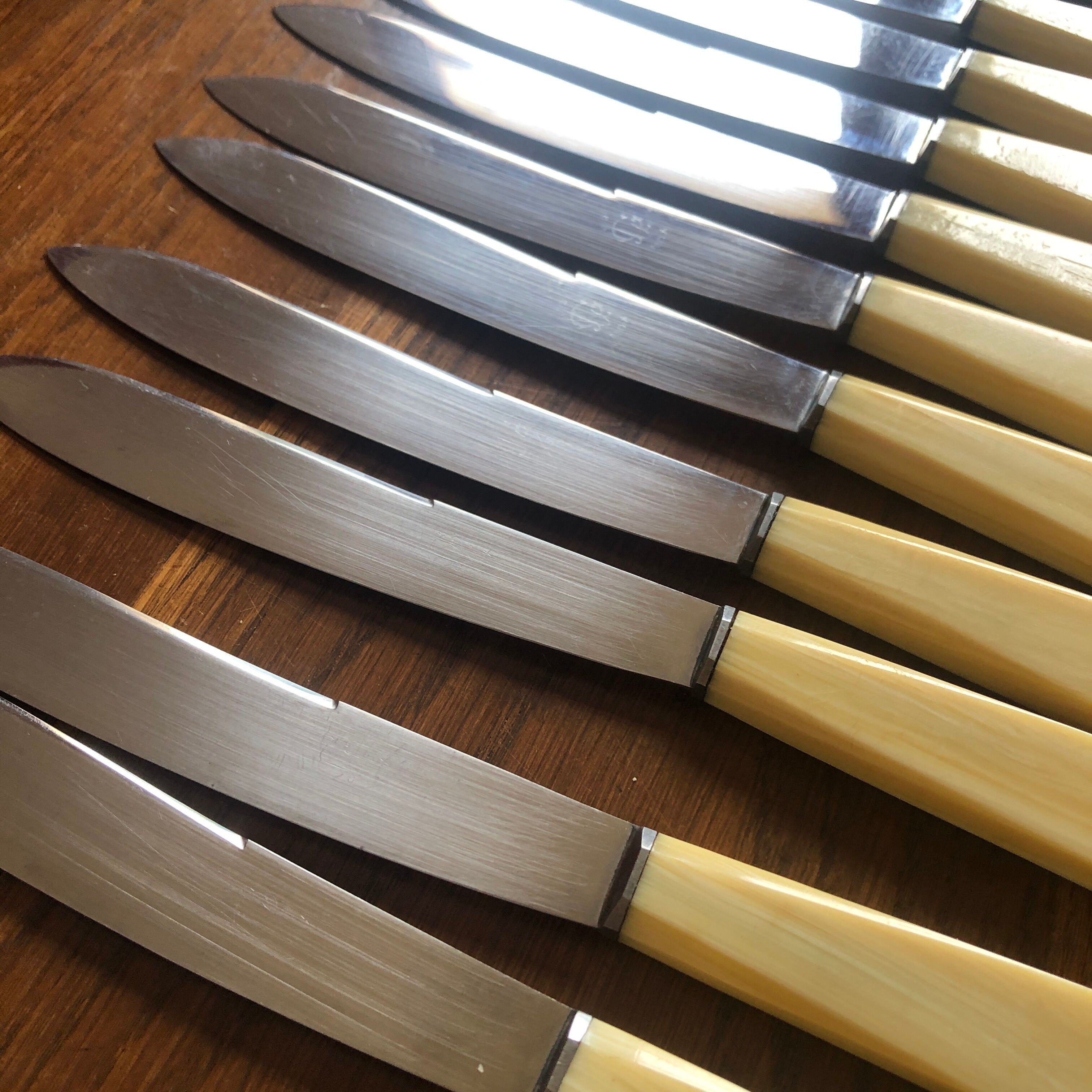 12 art deco knives