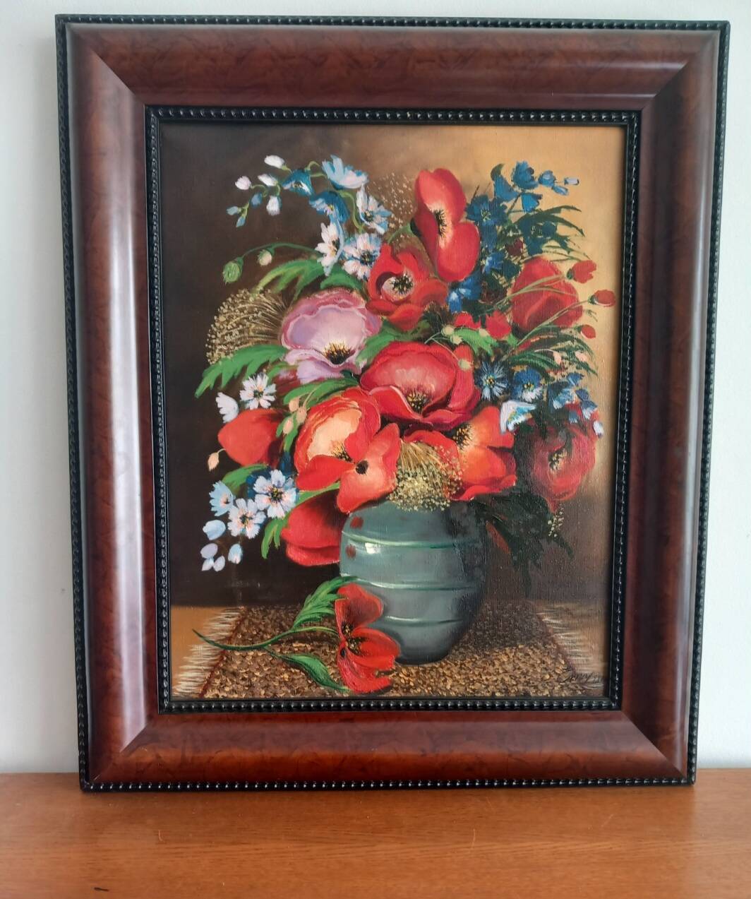 Bouquet champêtre de coquelicots dans un vase azuré EMY 1980