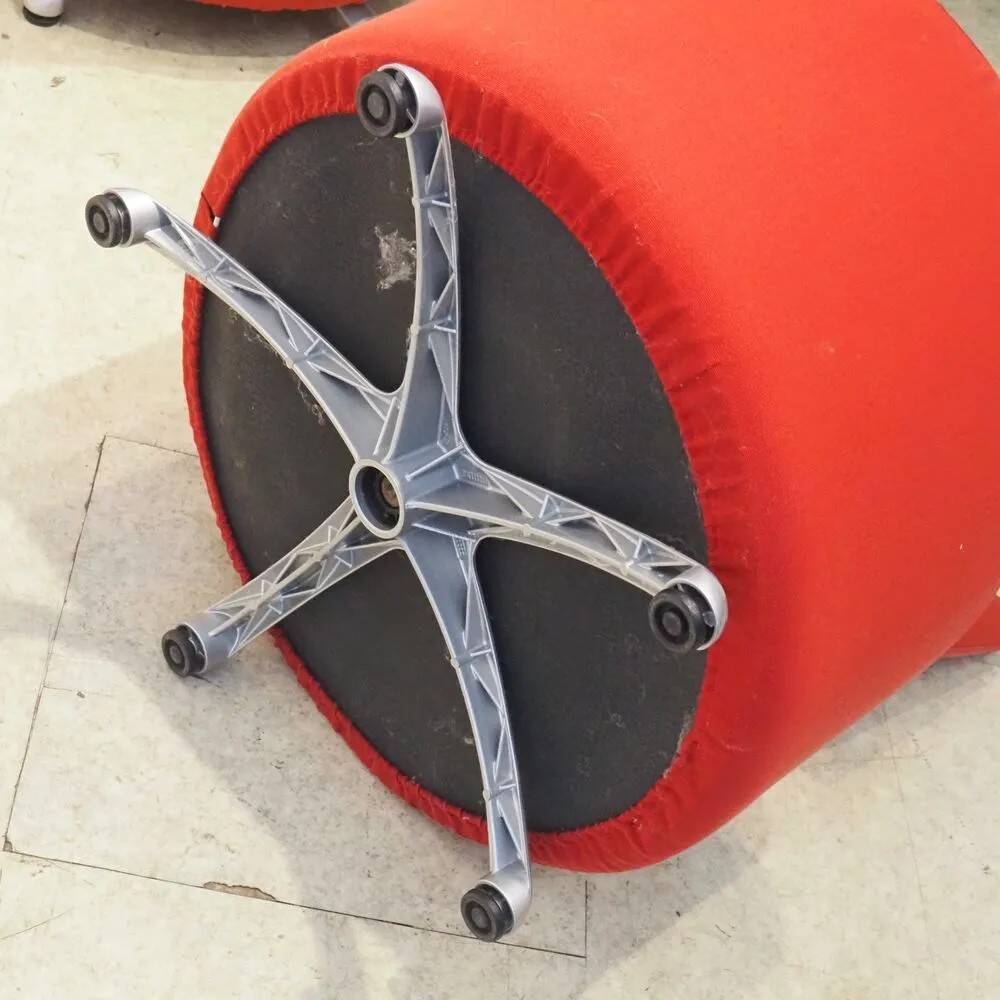 fauteuils Toshiyuki Kita (1942) / Cassina