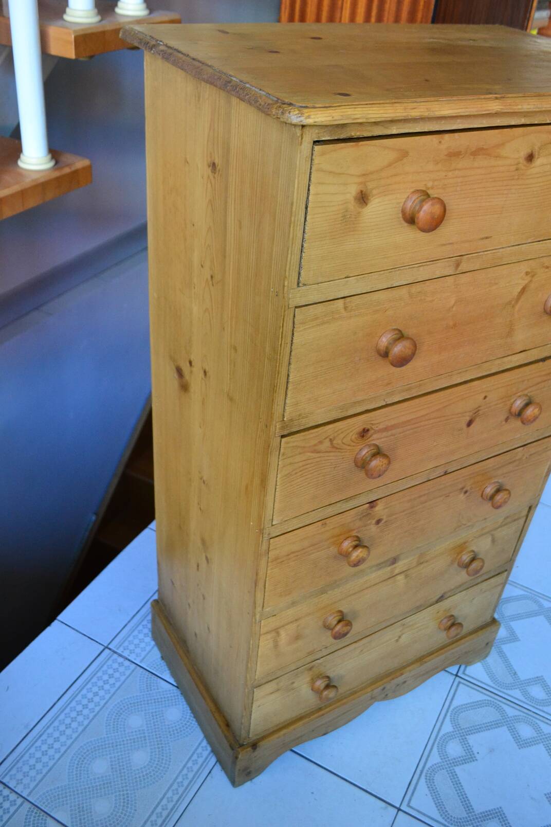 Vintage pine chest of drawers with 6 drawers