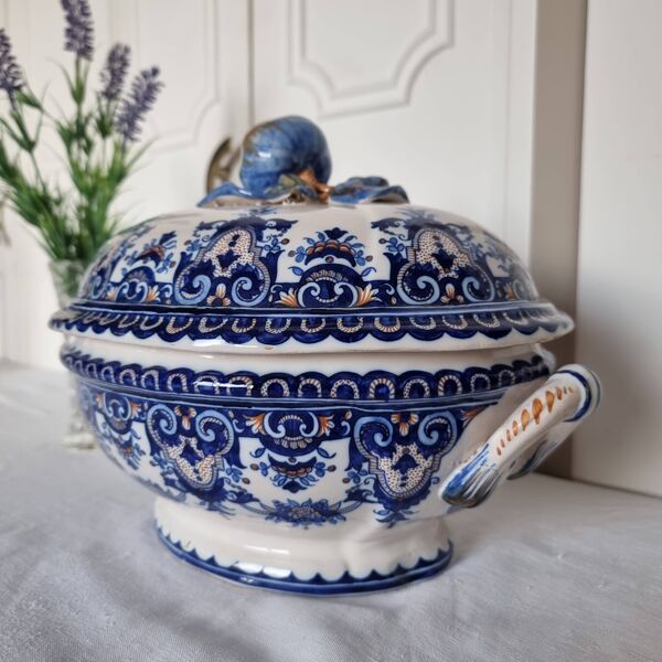 Soupière ancienne en faïence d'Émile Tessier (1887-1971), Malicorne, Franc